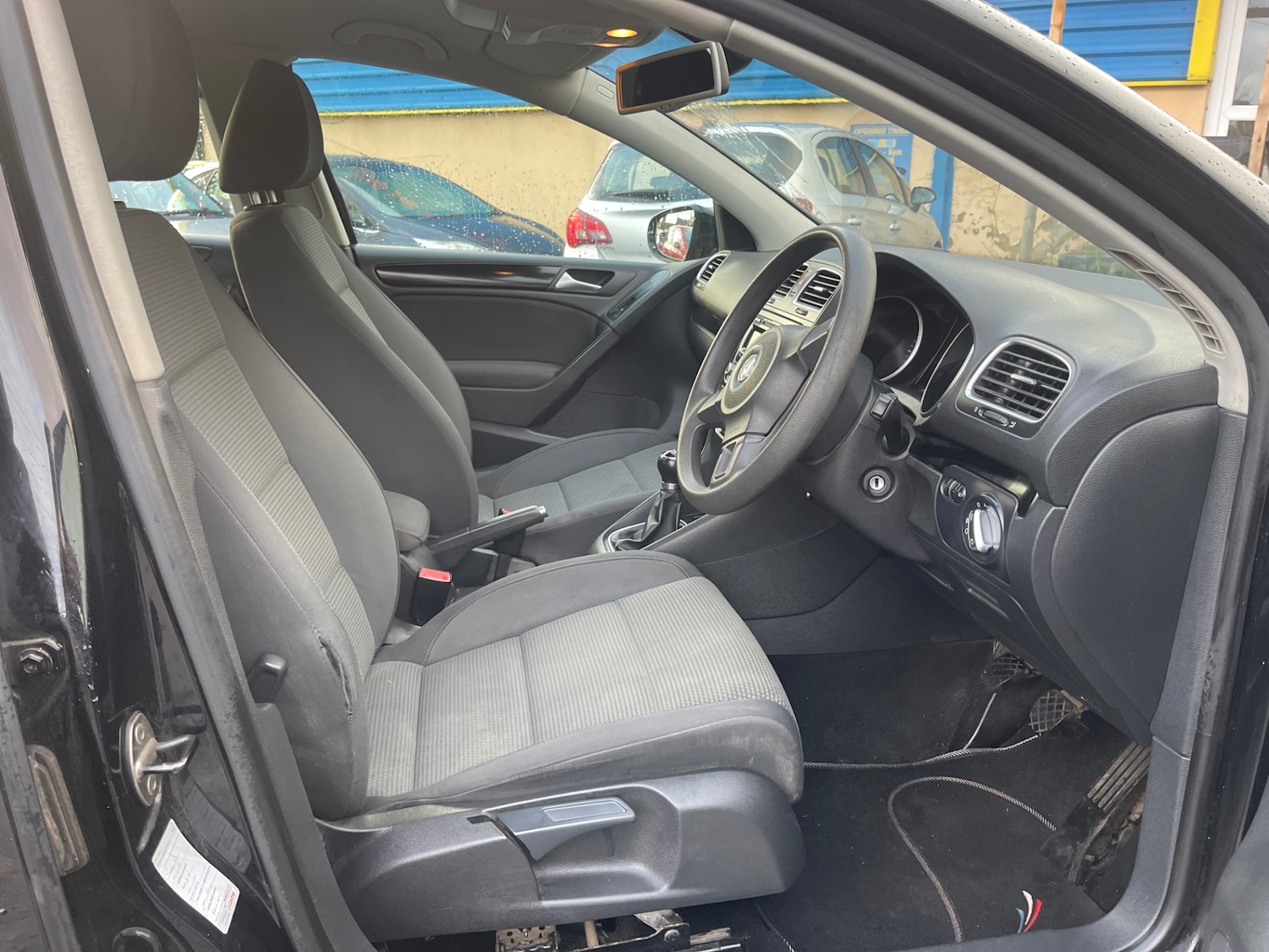 Used Volkswagen Golf 2010 for sale - 76969872: Photo 9