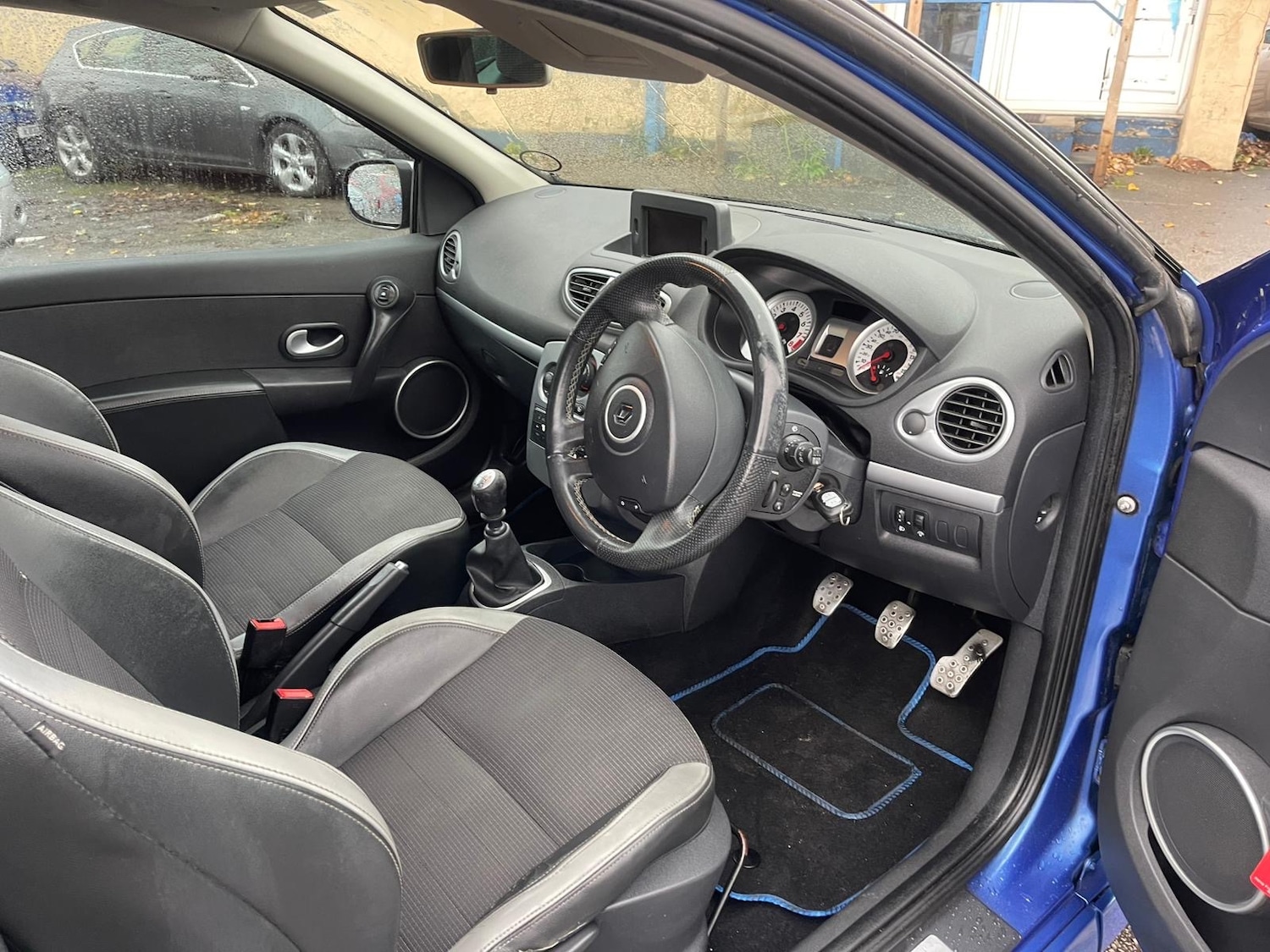 Used Renault Clio 2010 for sale - 76560146: Photo 10