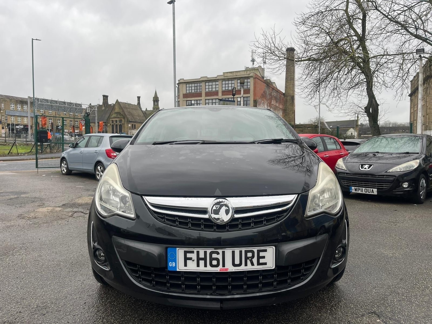 Used Vauxhall Corsa 2012 for sale - 77554960: Photo 2