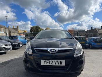 Used Hyundai i20 2012 for sale - 76064742: Photo 2