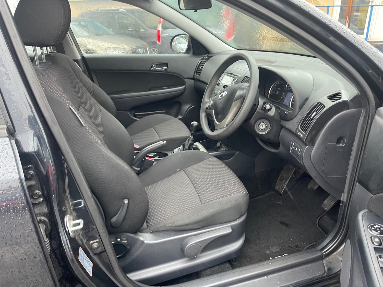 Used Hyundai i30 2009 for sale - 77283705: Photo 10