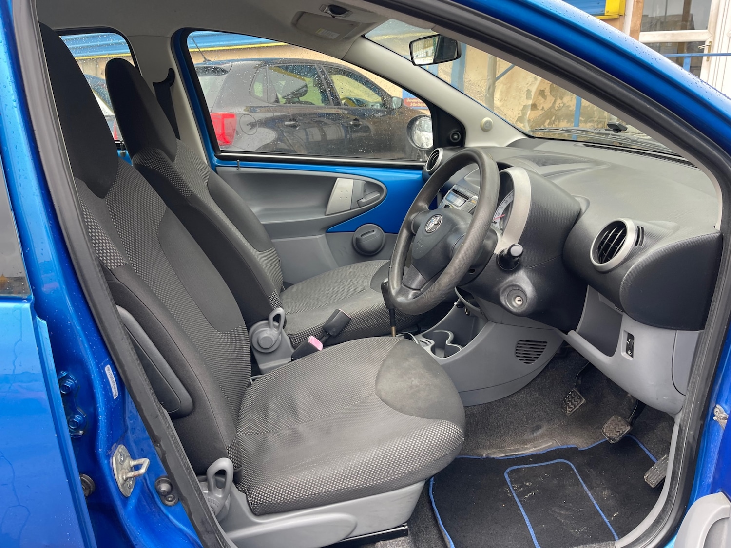 Used Toyota AYGO 2010 for sale - 77490424: Photo 10