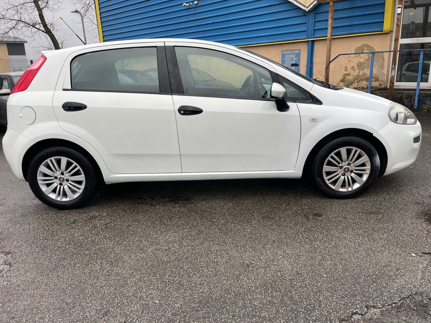 Used Fiat Punto 2012 for sale - 77023236: Photo 8