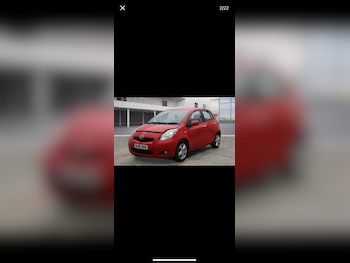 Used Toyota Yaris 2010 for sale - 76858769: Photo