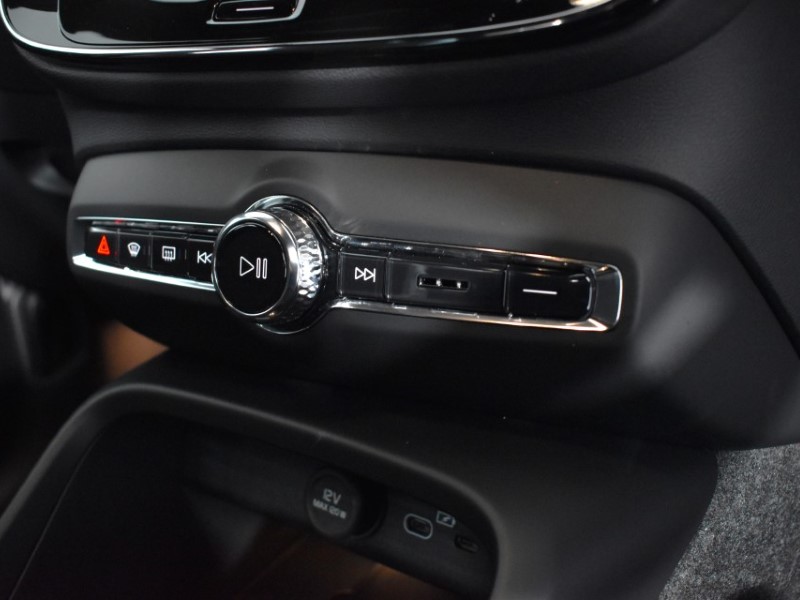 Used Volvo XC40 2024 for sale - 76981595: Photo 35