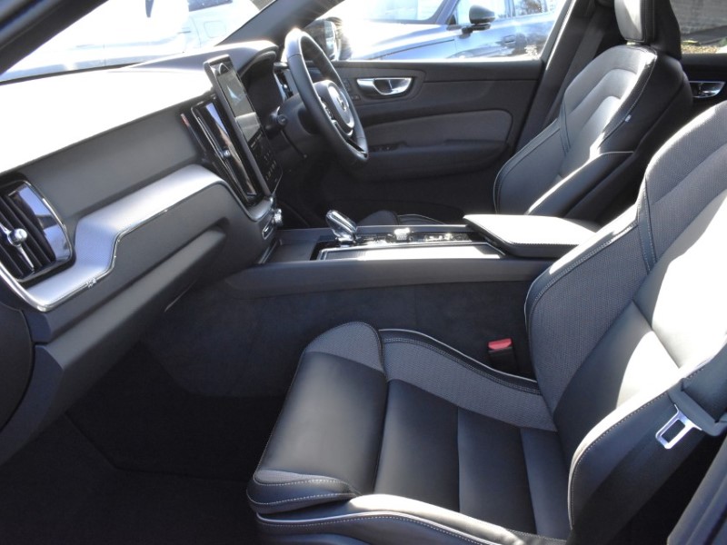 Used Volvo XC60 2025 for sale - 77742690: Photo 5