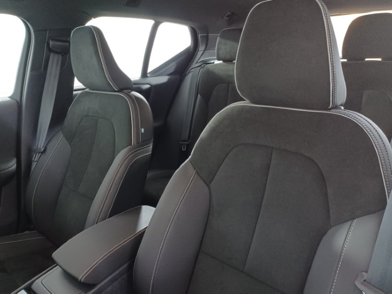 Used Volvo XC40 2025 for sale - 76981860: Photo 17