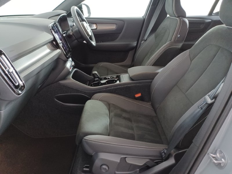 Used Volvo XC40 2025 for sale - 76981860: Photo 5