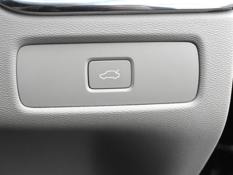 Used Volvo XC60 2025 for sale - 76981435: Photo 13