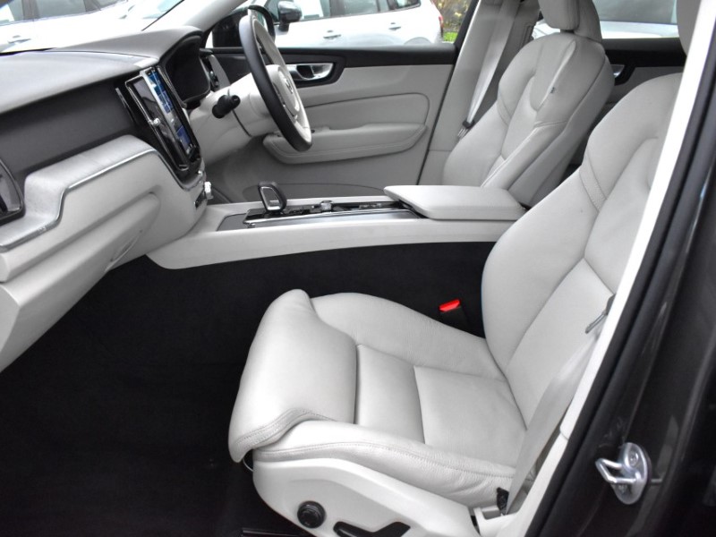 Used Volvo XC60 2025 for sale - 76981435: Photo 5