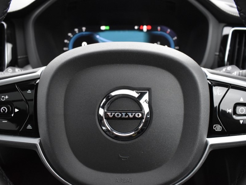 Used Volvo XC60 2022 for sale - 77124123: Photo 13