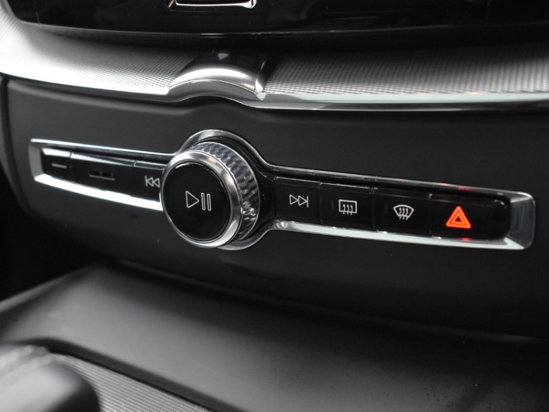 Used Volvo XC60 2022 for sale - 77124123: Photo 17