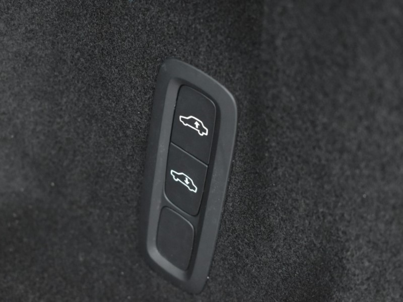 Used Volvo XC60 2022 for sale - 77124123: Photo 44