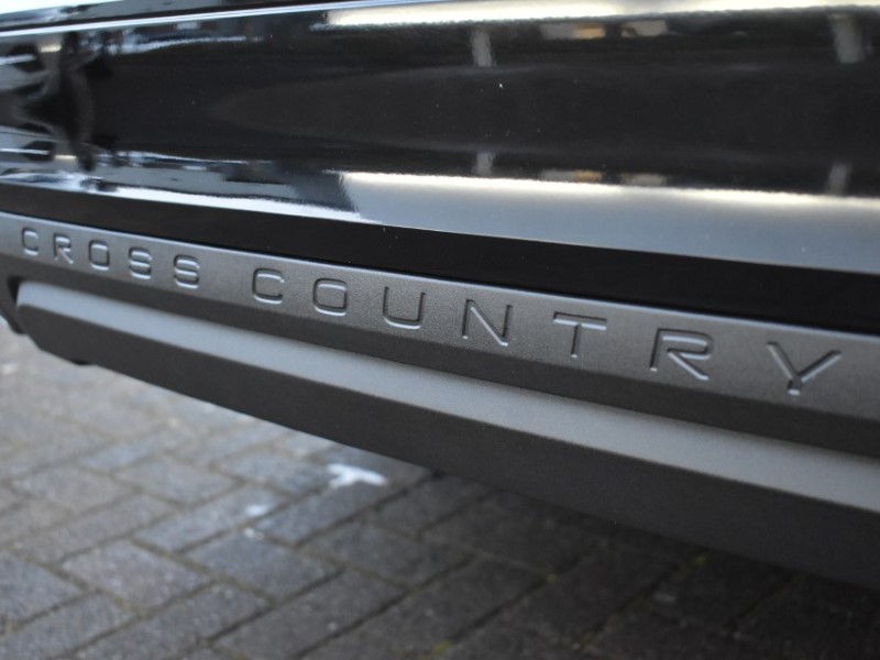 Used Volvo V60 2020 for sale - 77106117: Photo 43