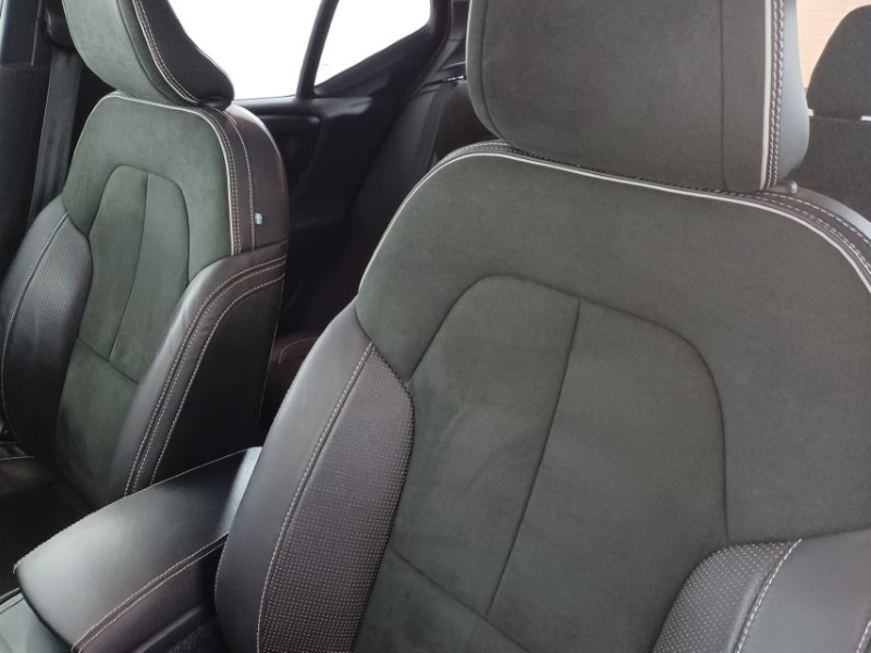 Used Volvo XC40 2018 for sale - 76982220: Photo 16