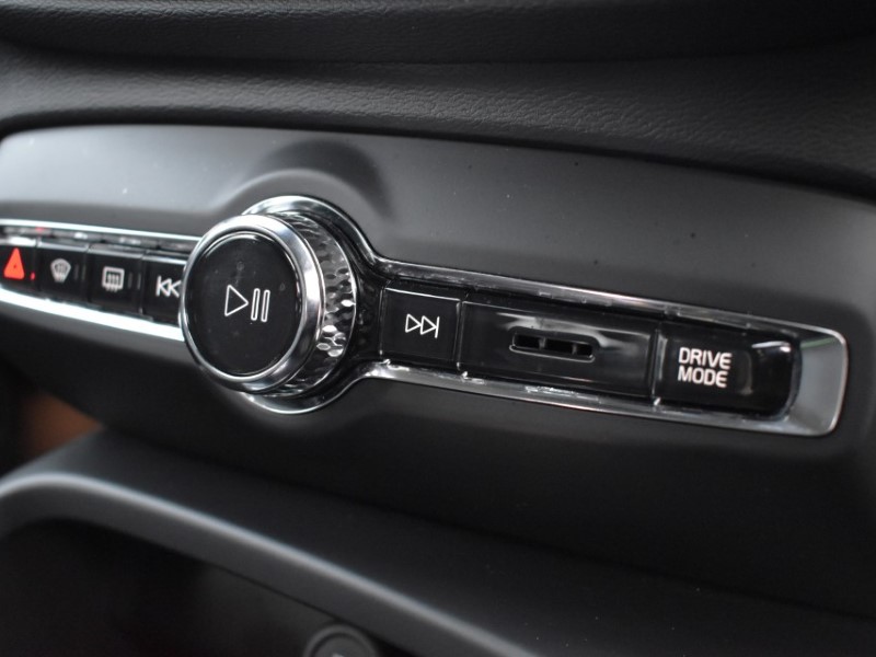 Used Volvo XC40 2022 for sale - 76980909: Photo 28