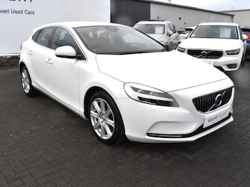 Used Volvo V40 2018 for sale - 76982394: Photo