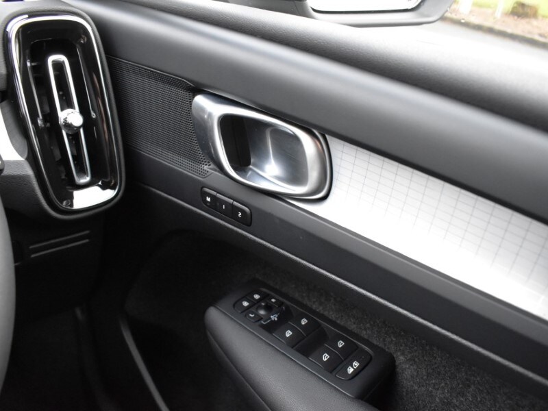 Used Volvo XC40 2023 for sale - 77431298: Photo 14