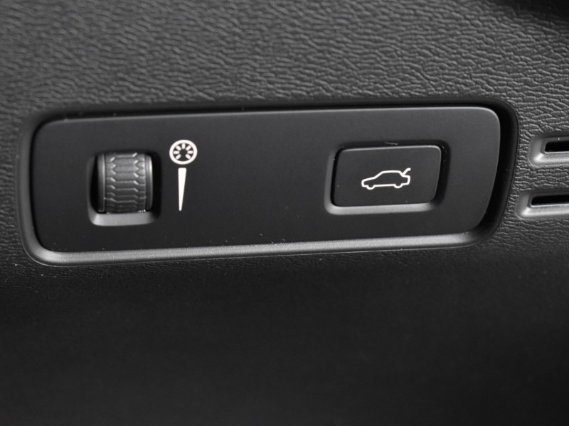 Used Volvo XC40 2021 for sale - 76980866: Photo 32