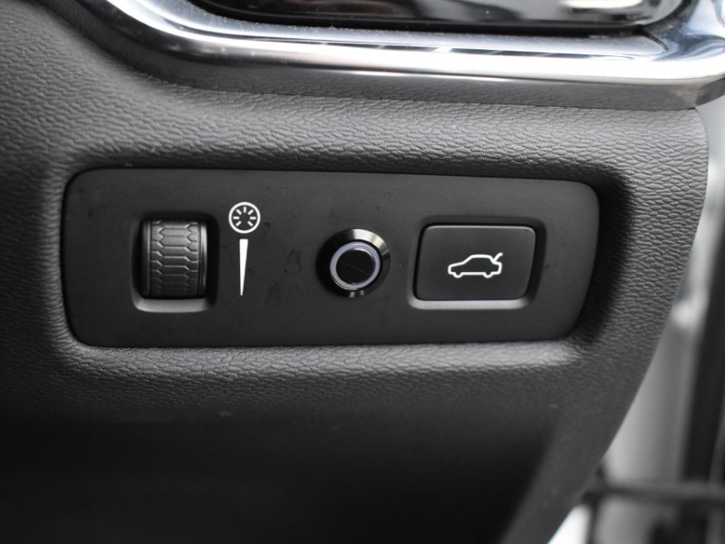 Used Volvo V60 2018 for sale - 76981026: Photo 11