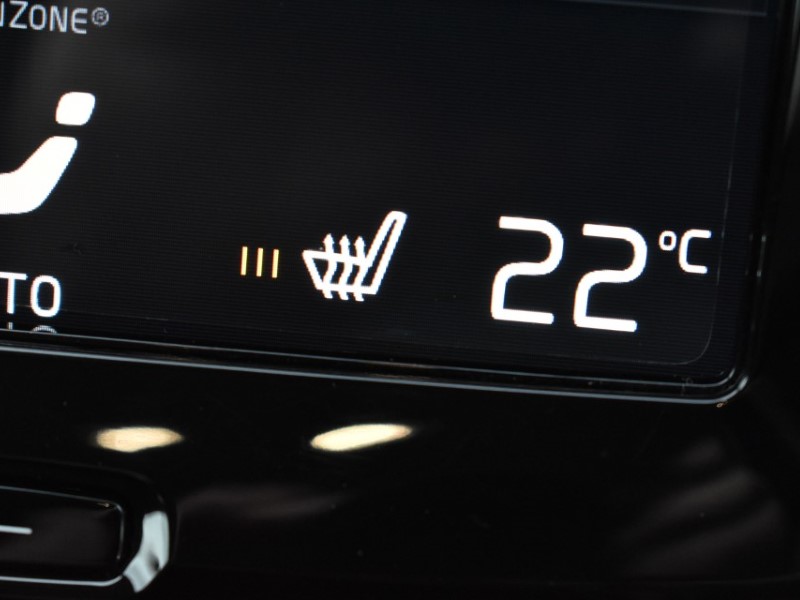 Used Volvo V60 2018 for sale - 76981026: Photo 21