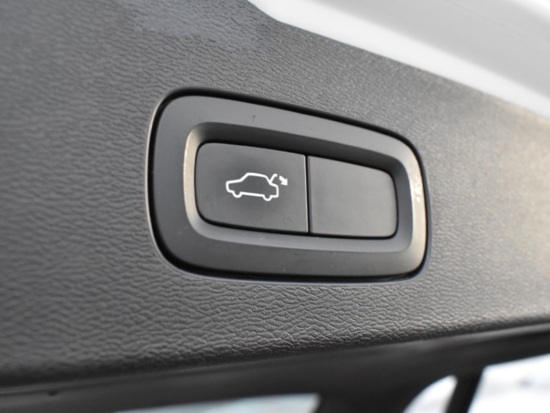 Used Volvo V60 2018 for sale - 76981026: Photo 35