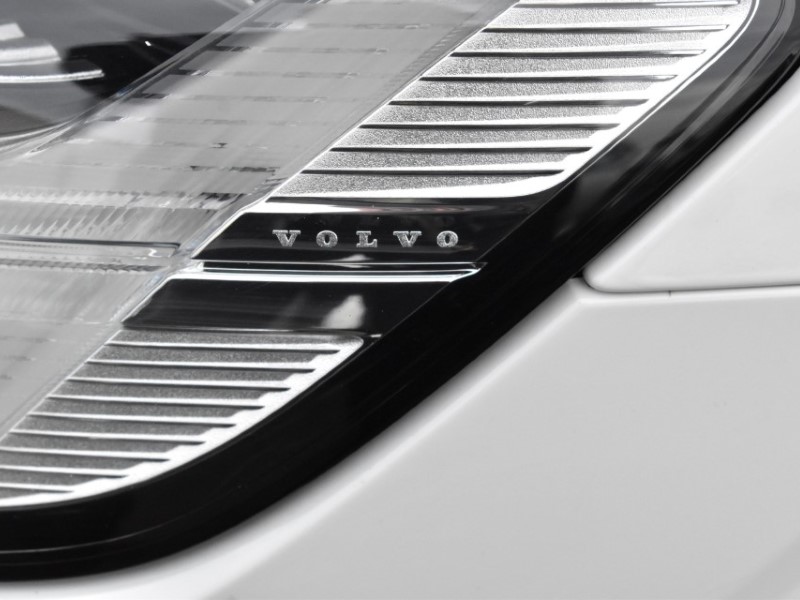 Used Volvo V60 2018 for sale - 76981026: Photo 39