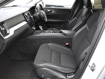 Used Volvo V60 2018 for sale - 76981026: Photo