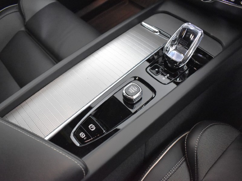 Used Volvo XC60 2023 for sale - 76981919: Photo 39