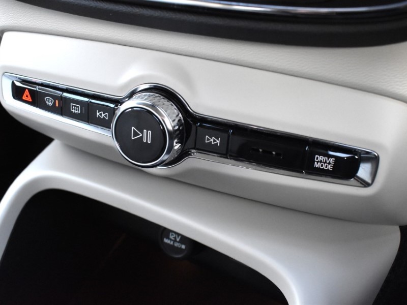 Used Volvo XC40 2019 for sale - 77662129: Photo 19