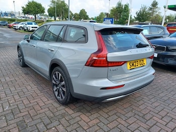 Used Volvo V60 2023 for sale - 79017244: Photo