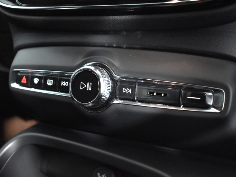 Used Volvo XC40 2024 for sale - 76981600: Photo 34