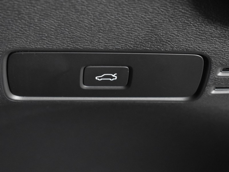 Used Volvo XC40 2024 for sale - 76981600: Photo 36