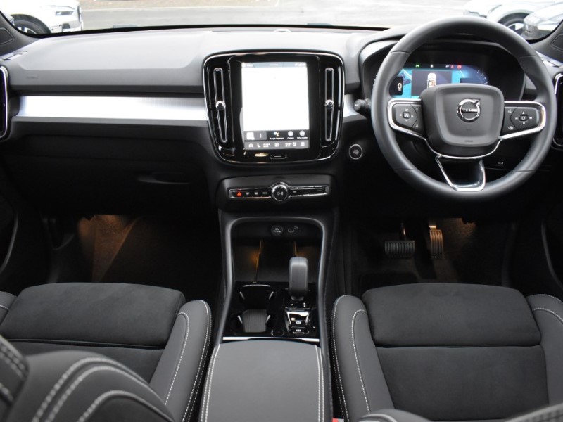 Used Volvo XC40 2025 for sale - 77087660: Photo 11