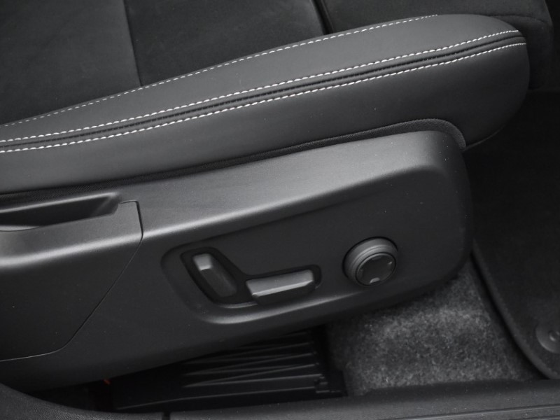 Used Volvo XC40 2025 for sale - 77087660: Photo 28