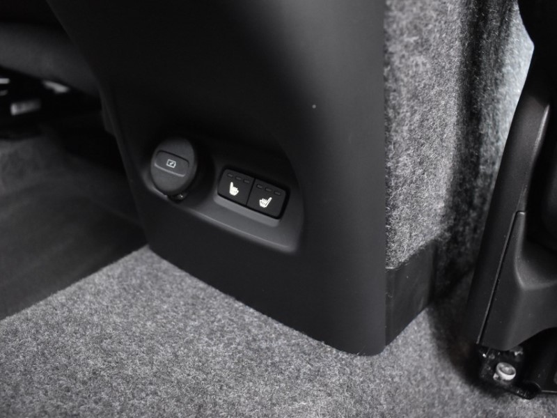 Used Volvo XC40 2025 for sale - 77087660: Photo 33