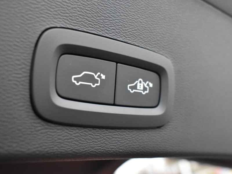 Used Volvo XC40 2025 for sale - 77087660: Photo 41