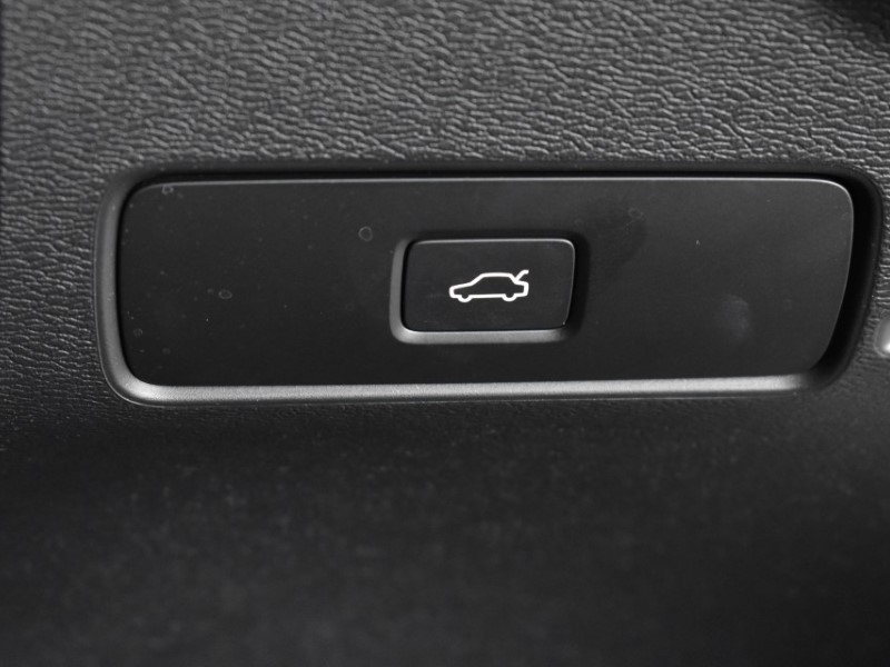 Used Volvo XC40 2024 for sale - 76982029: Photo 39