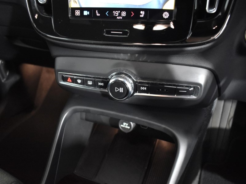 Used Volvo XC40 2024 for sale - 76980901: Photo 32