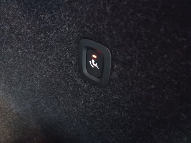 Used Volvo XC40 2021 for sale - 76982354: Photo 21