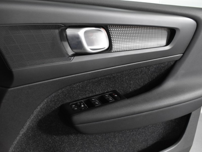 Used Volvo XC40 2021 for sale - 76982354: Photo 35