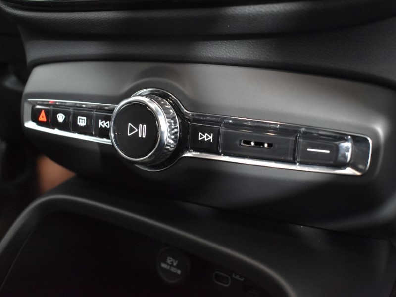 Used Volvo XC40 2024 for sale - 76982104: Photo 34