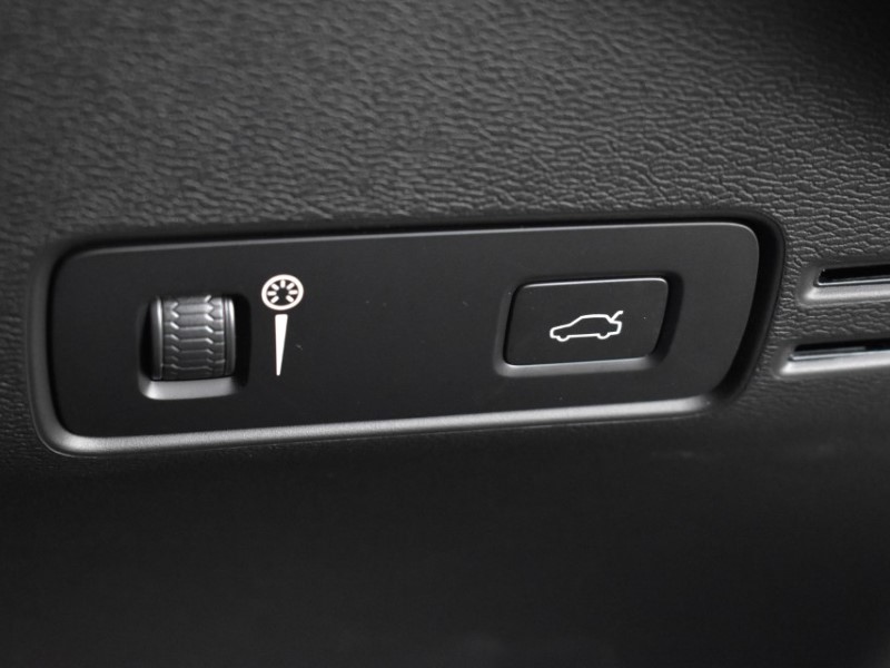 Used Volvo XC40 2021 for sale - 76981099: Photo 13