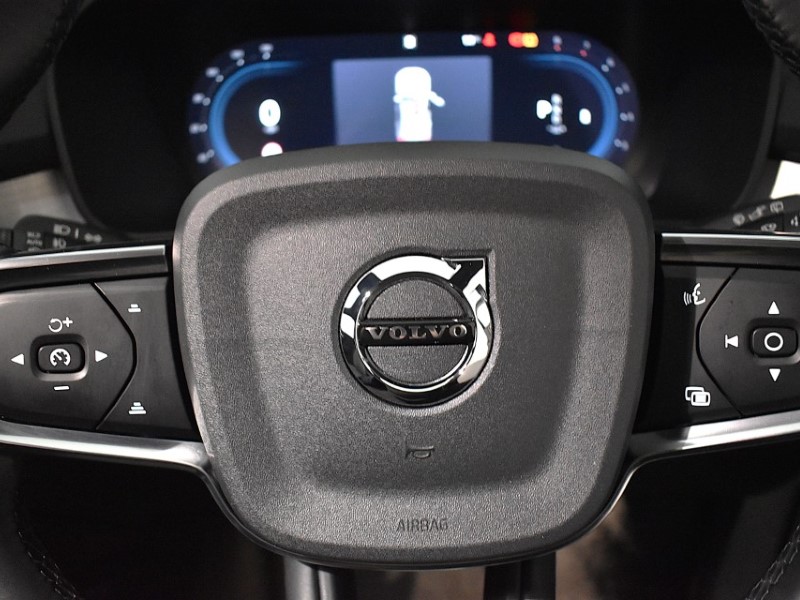 Used Volvo XC40 2025 for sale - 76981318: Photo 24