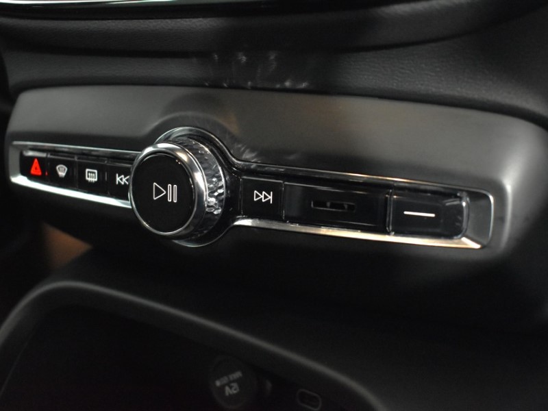 Used Volvo XC40 2025 for sale - 76981318: Photo 32