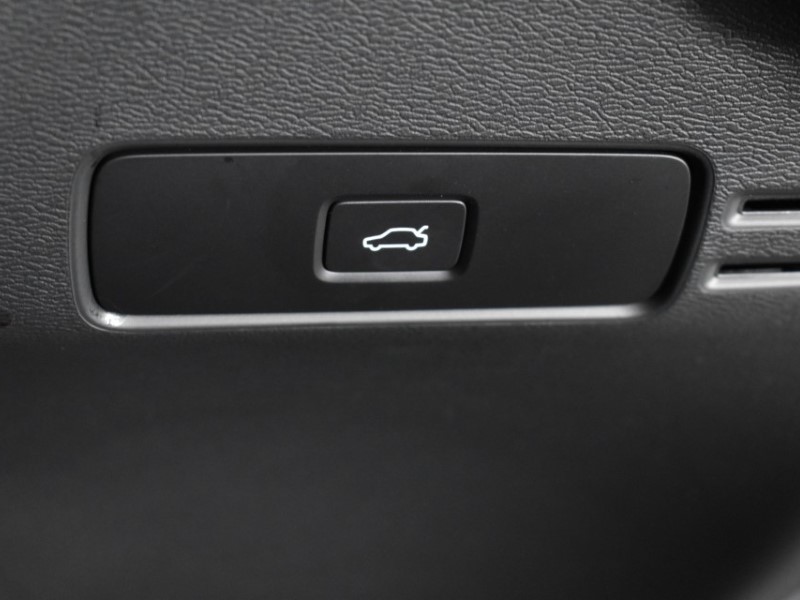 Used Volvo XC40 2025 for sale - 76981318: Photo 33