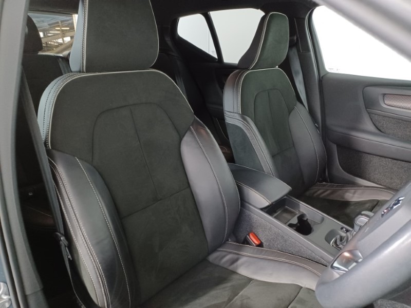 Used Volvo XC40 2022 for sale - 76982389: Photo 12