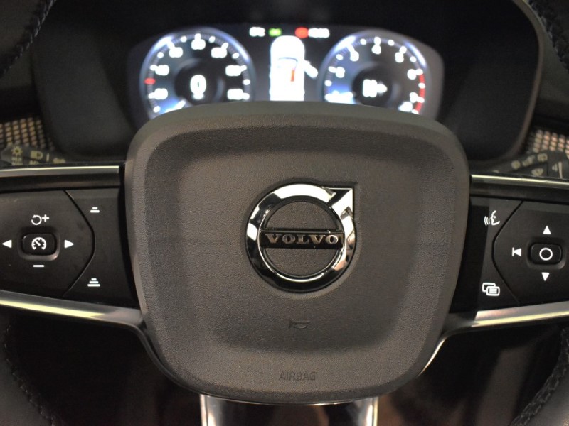 Used Volvo XC40 2022 for sale - 76982389: Photo 25