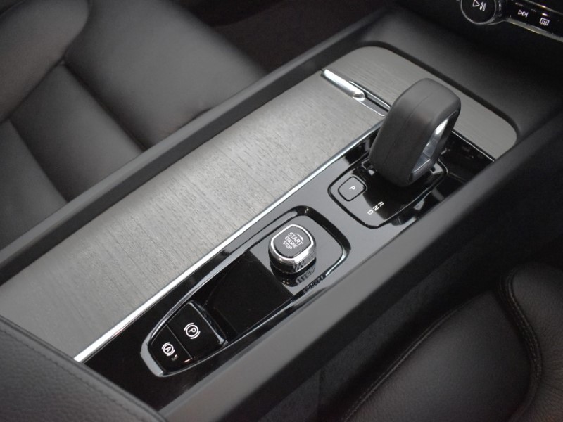 Used Volvo V60 2021 for sale - 76982450: Photo 32