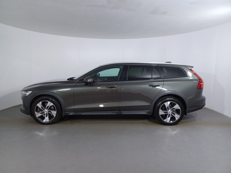 Used Volvo V60 2021 for sale - 76982450: Photo 53